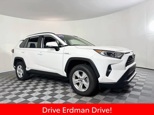 Certified 2020 Toyota RAV4 XLE w/ Convenience Package AWD/4WD image 1