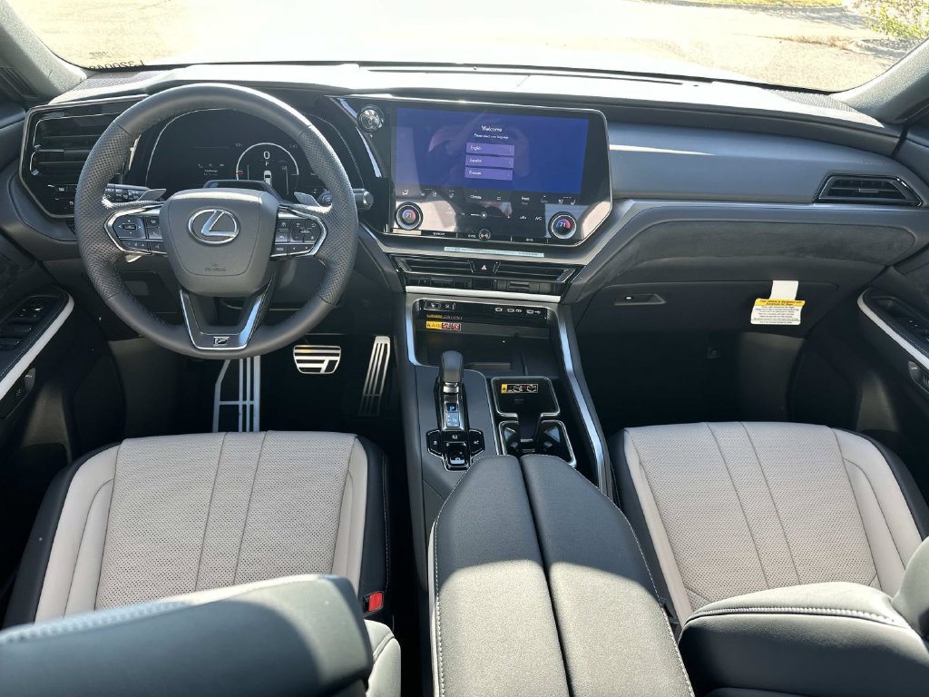 New 2026 Lexus TX 500h AWD image 13