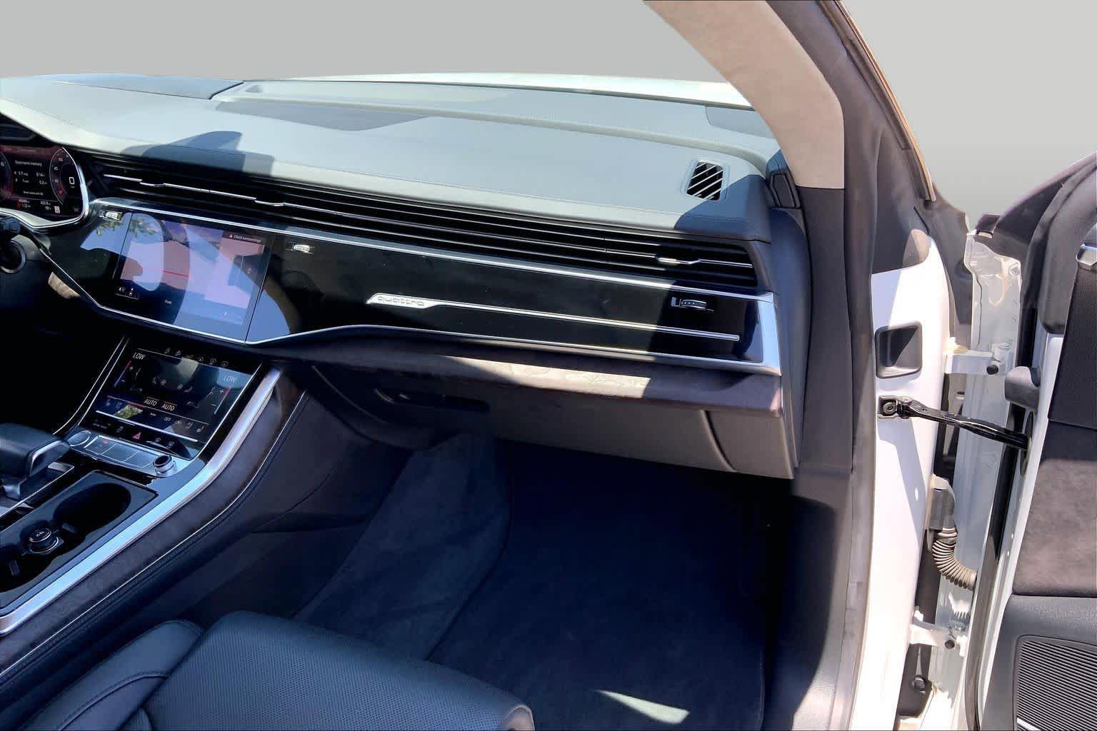 Used 2019 Audi Q8 Prestige AWD/4WD image 17