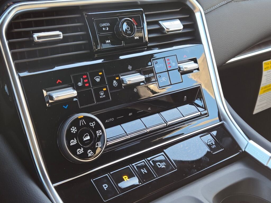 New 2026 Nissan Armada SL w/ Captain's Chari Seat Package image 29