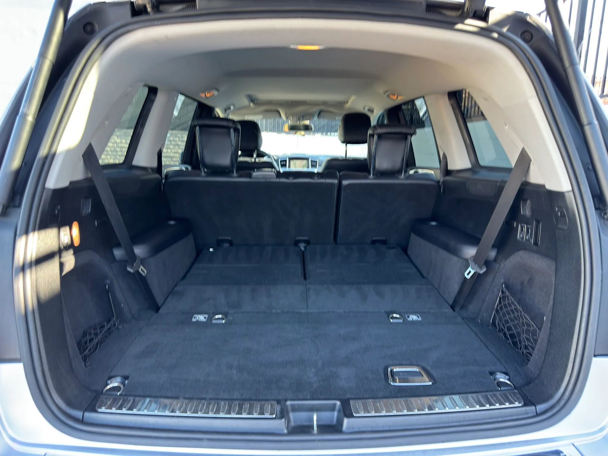 Used 2016 Mercedes-Benz GL 450 4MATIC image 36