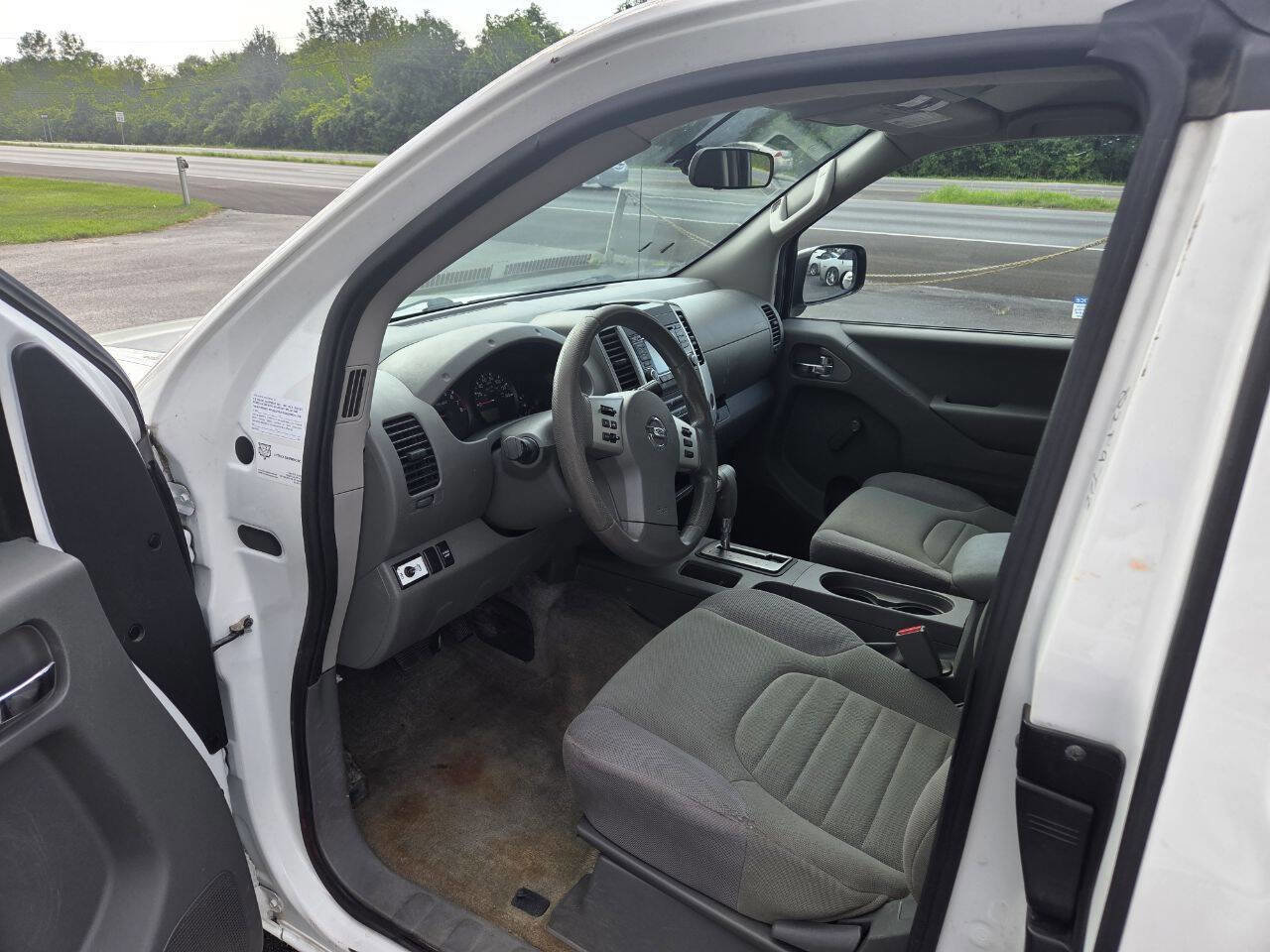 Used 2018 Nissan Frontier S image 11