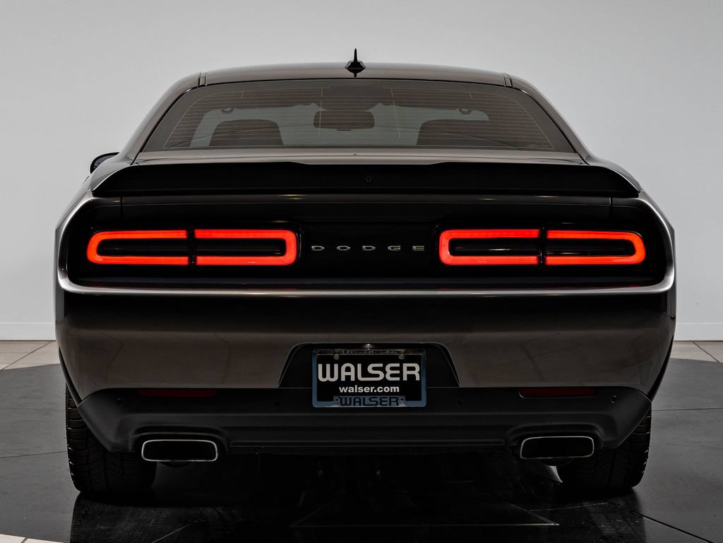Used 2017 Dodge Challenger R/T Scat Pack w/ Leather Interior Group RWD image 7