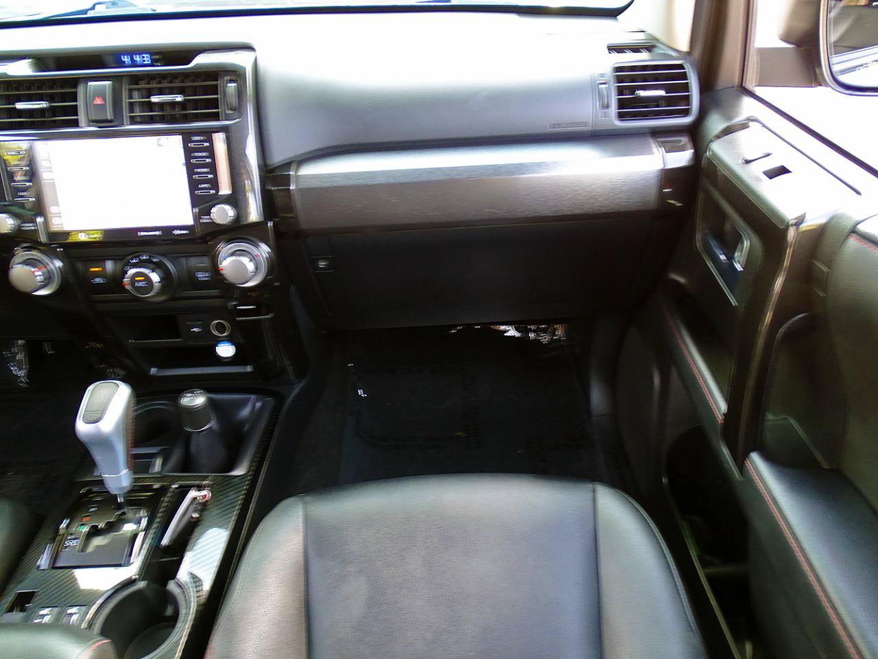 Used 2021 Toyota 4Runner TRD Off-Road Premium w/ Moonroof Package AWD/4WD image 28