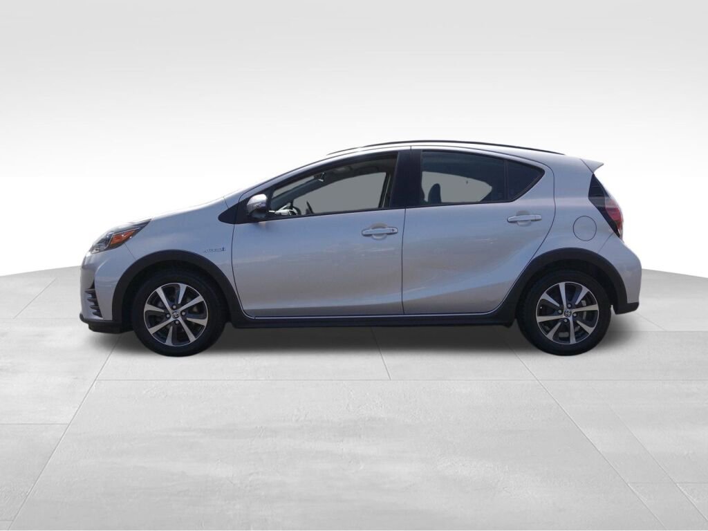 Certified 2019 Toyota Prius C FWD image 7