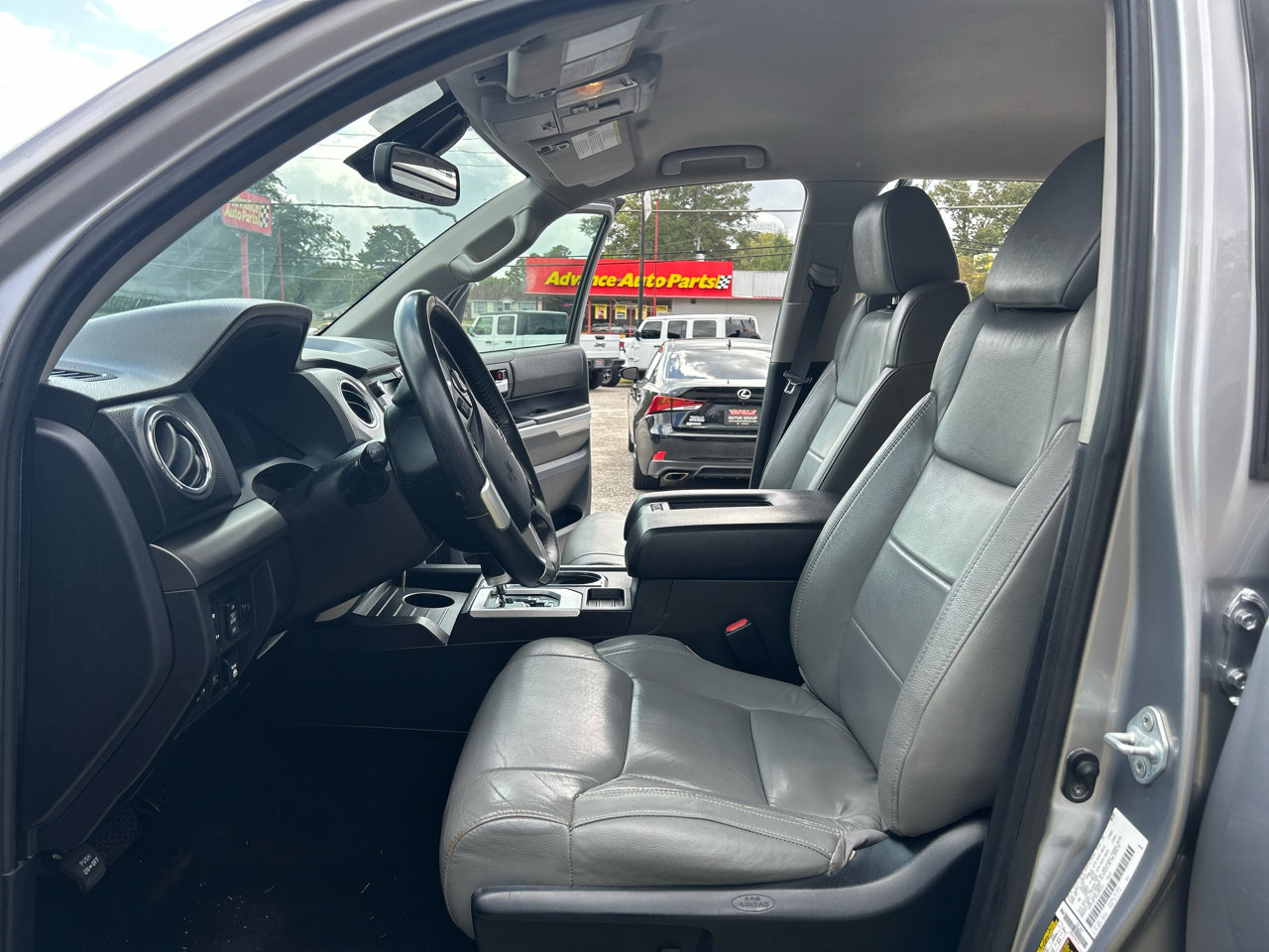 Used 2021 Toyota Tundra SR5 w/ SR5 Leather Package image 9