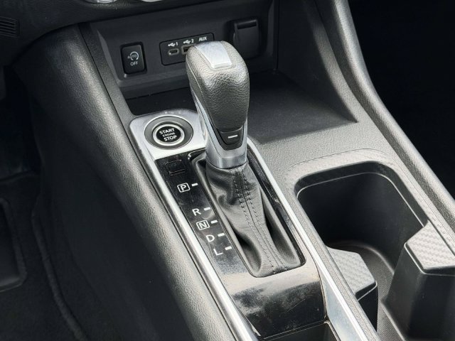 Used 2024 Nissan Sentra SV FWD image 22