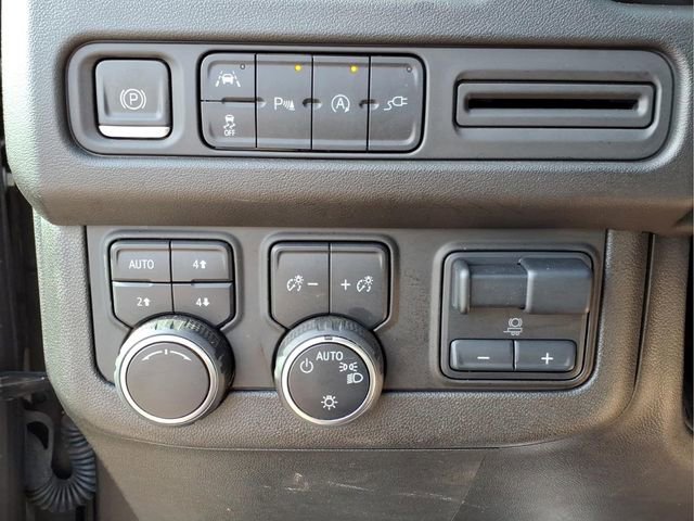 Used 2021 Chevrolet Tahoe LT w/ LT Signature Package image 19