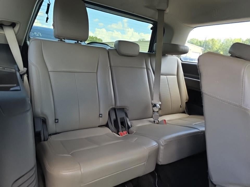 Used 2019 Ford Expedition XLT w/ Equipment Group 202A RWD image 11