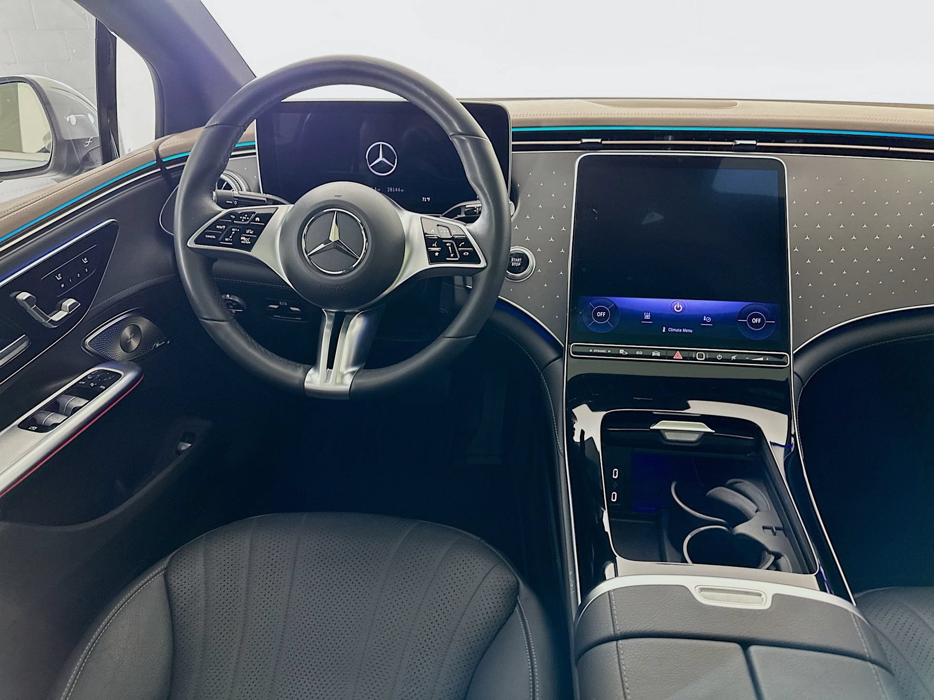 Certified 2023 Mercedes-Benz EQE 500 4MATIC Sedan image 25
