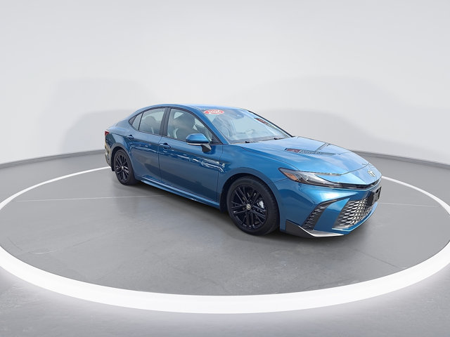 Used 2026 Toyota Camry SE w/ Convenience Package FWD image 2