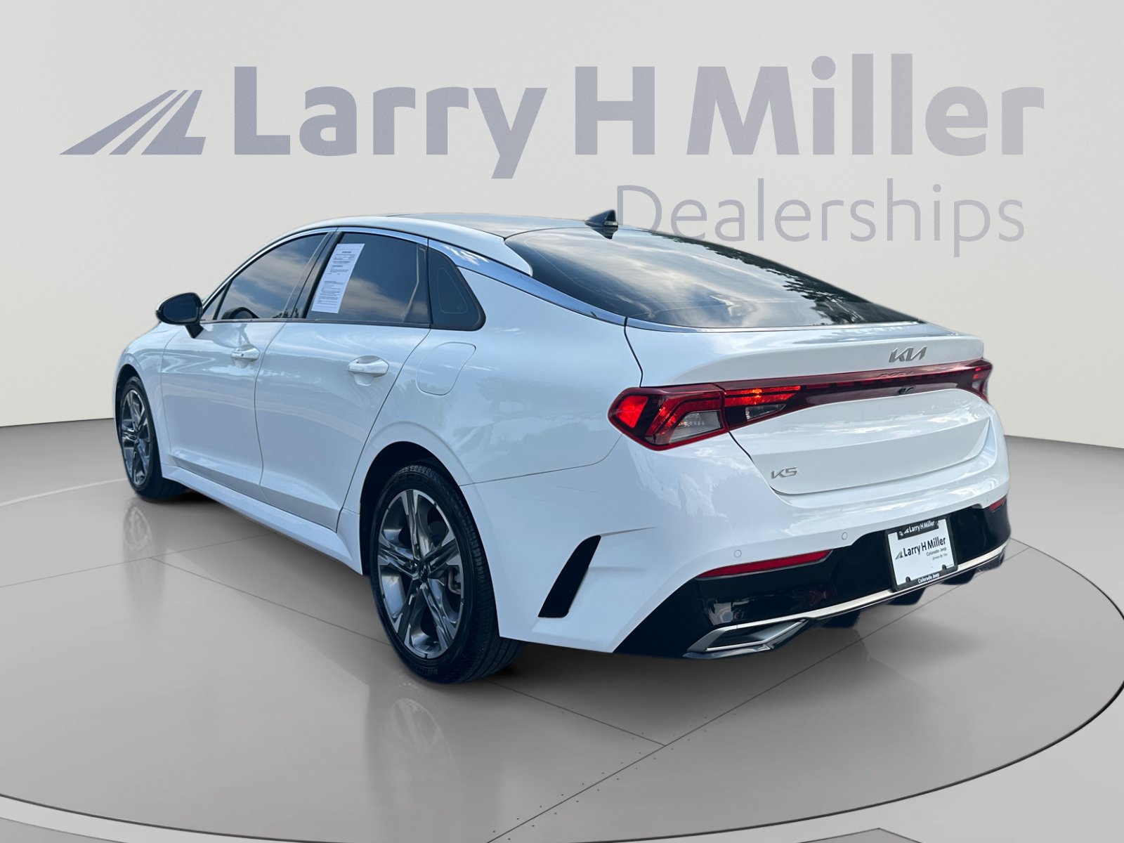 Used 2023 Kia K5 EX FWD image 3