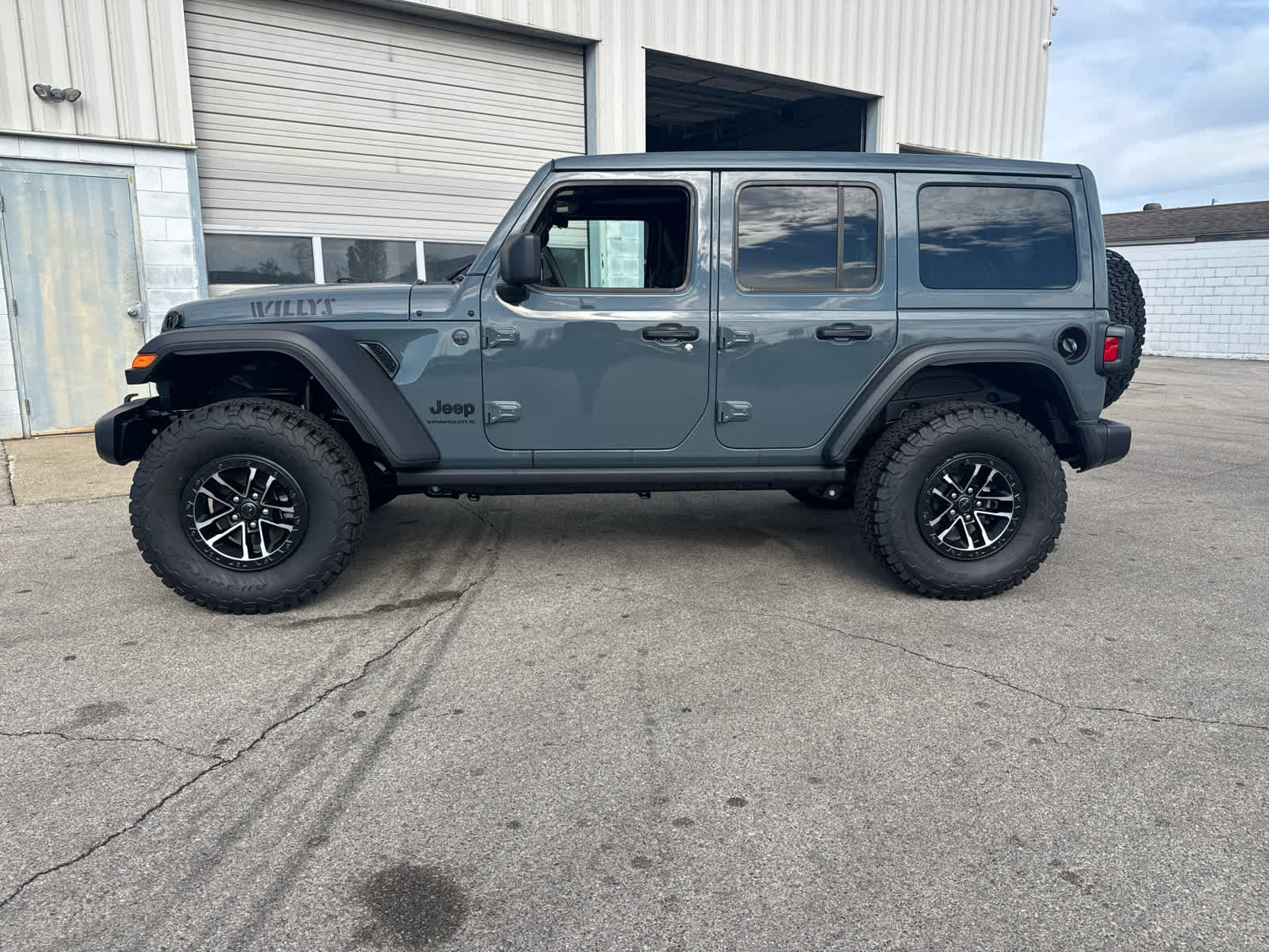 New 2025 Jeep Wrangler Willys image 2