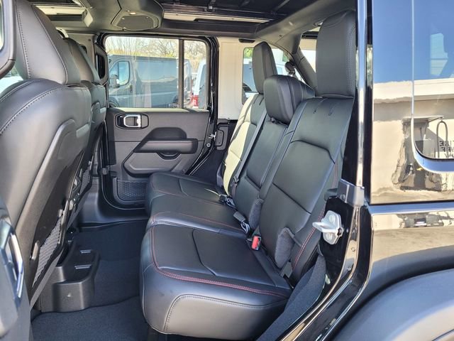 New 2026 Jeep Wrangler Unlimited Rubicon w/ Steel Bumper Group AWD/4WD image 8