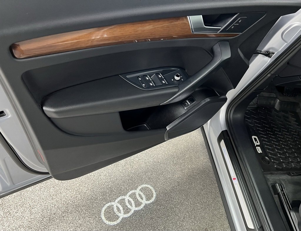 Used 2022 Audi Q5 2.0T Premium image 31