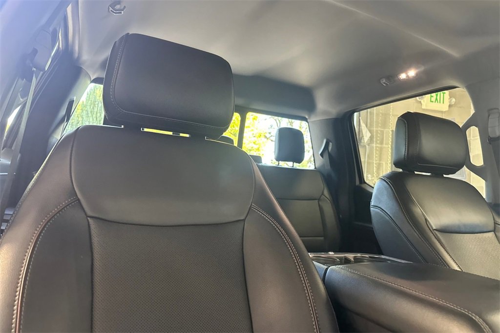 Used 2023 Ford F150 Lariat w/ Trailer Tow Package image 16