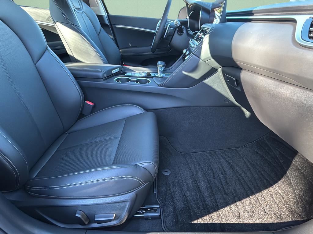 Certified 2026 Genesis G70 2.5T image 39