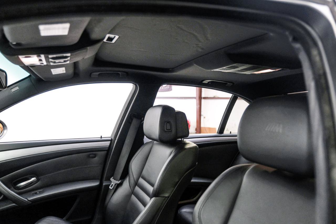 Used 2010 BMW M5 RWD image 4