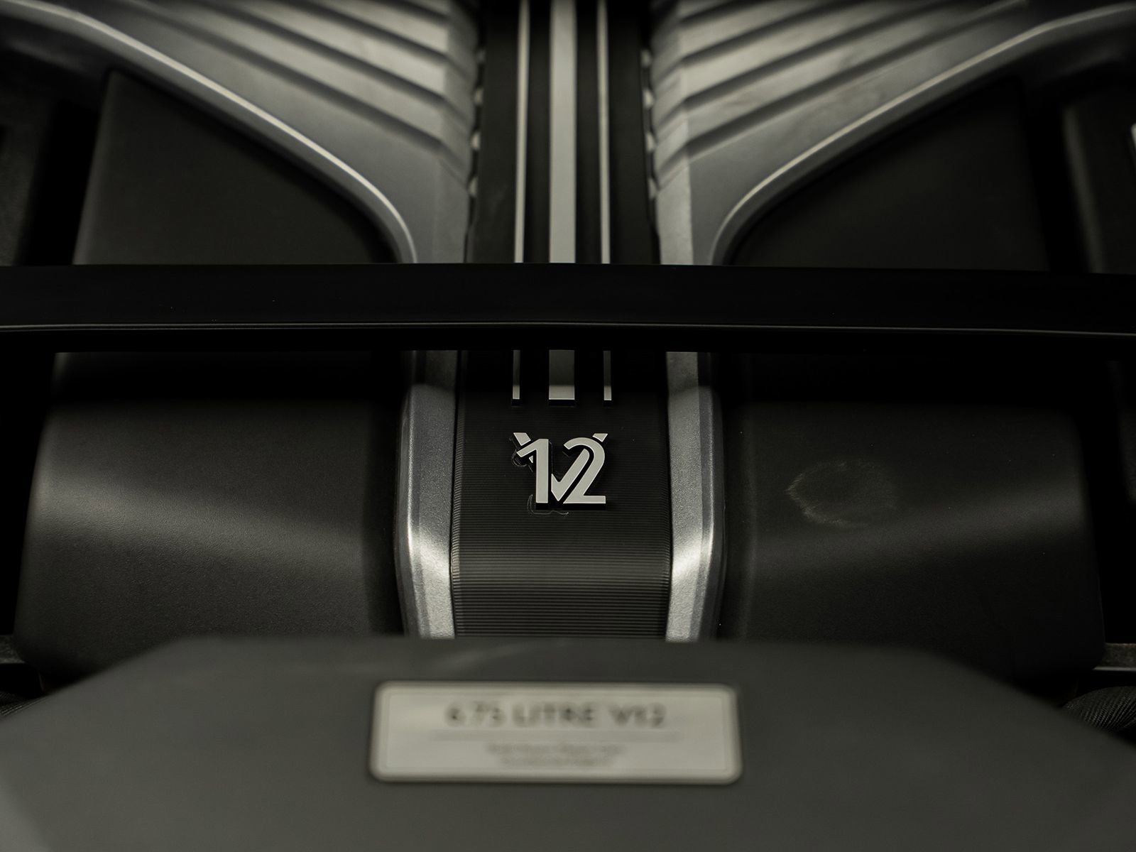 Used 2023 Rolls-Royce Cullinan Black Badge w/ Dark Exterior Package AWD/4WD image 65