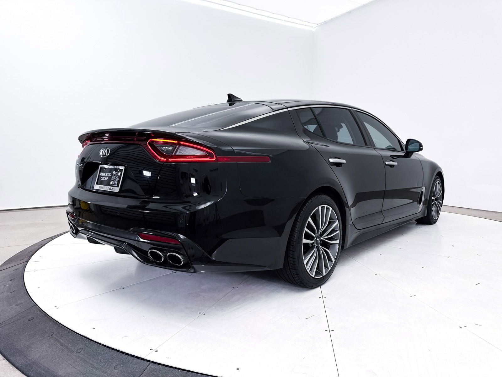 Used 2018 Kia Stinger Premium image 20