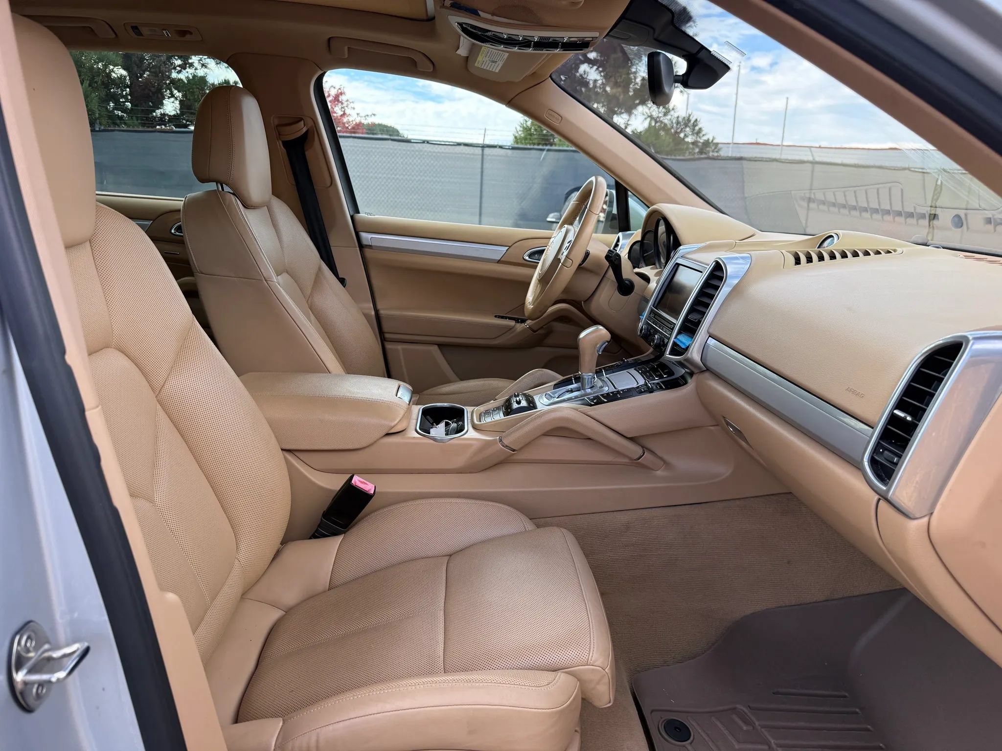 Used 2013 Porsche Cayenne S AWD/4WD image 18