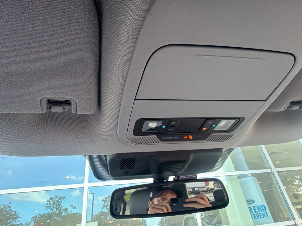Used 2025 Ford F150 Lightning Flash AWD/4WD image 14
