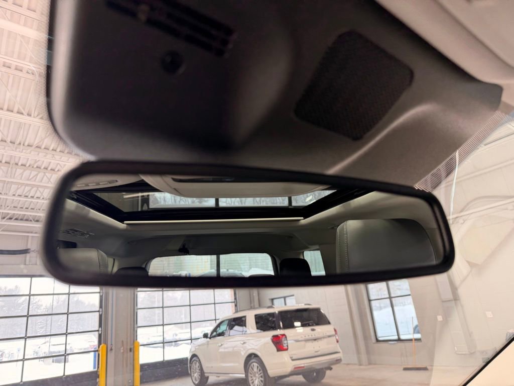 Used 2025 Ford Expedition Active image 48