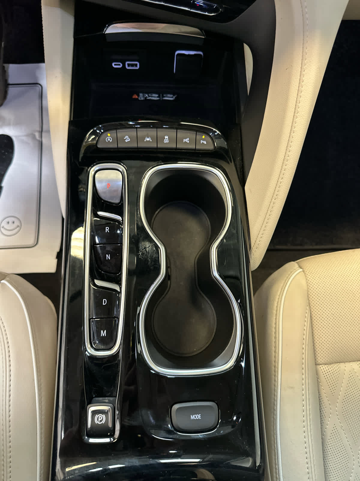 Used 2023 Buick Envision Avenir AWD/4WD image 34