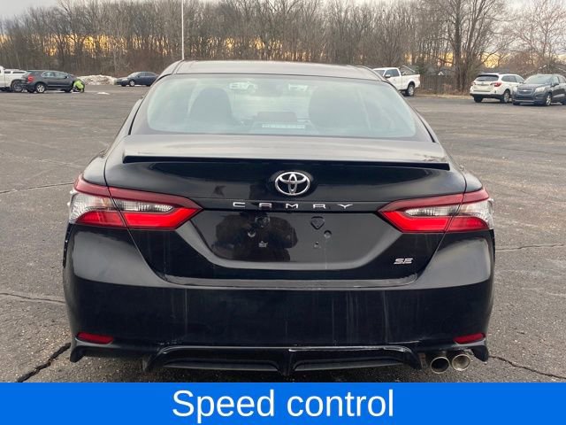 Used 2023 Toyota Camry SE image 3