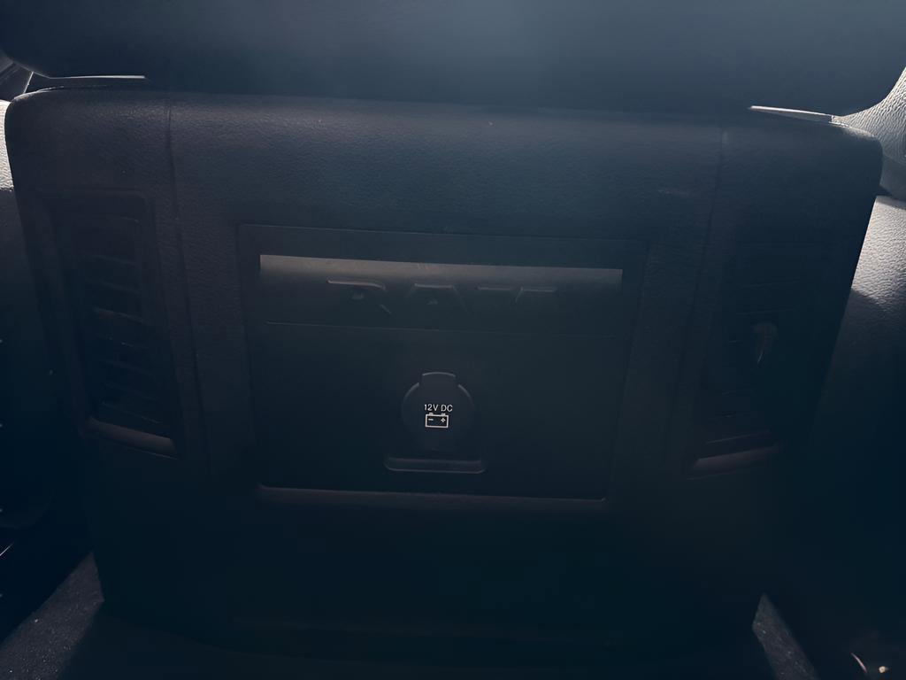 Used 2018 RAM 3500 Big Horn w/ Sport Appearance Group image 16