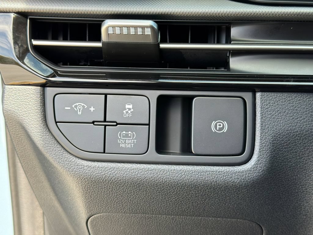 New 2027 Kia Sportage S FWD image 19