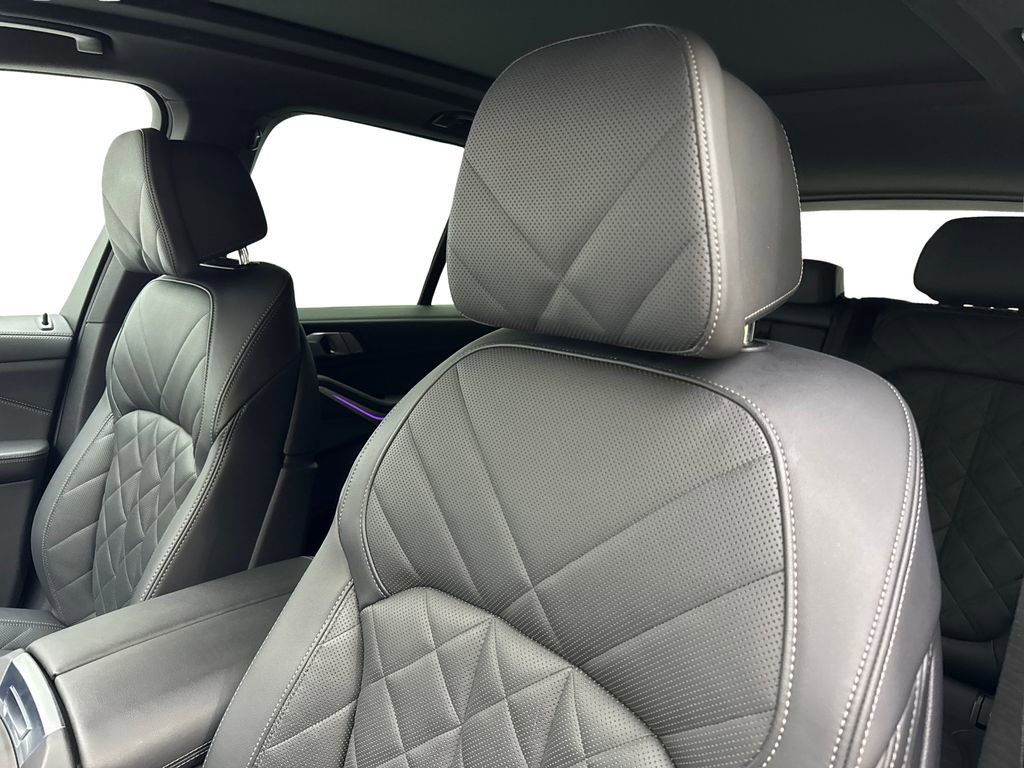 Used 2025 BMW X5 sDrive40i image 28