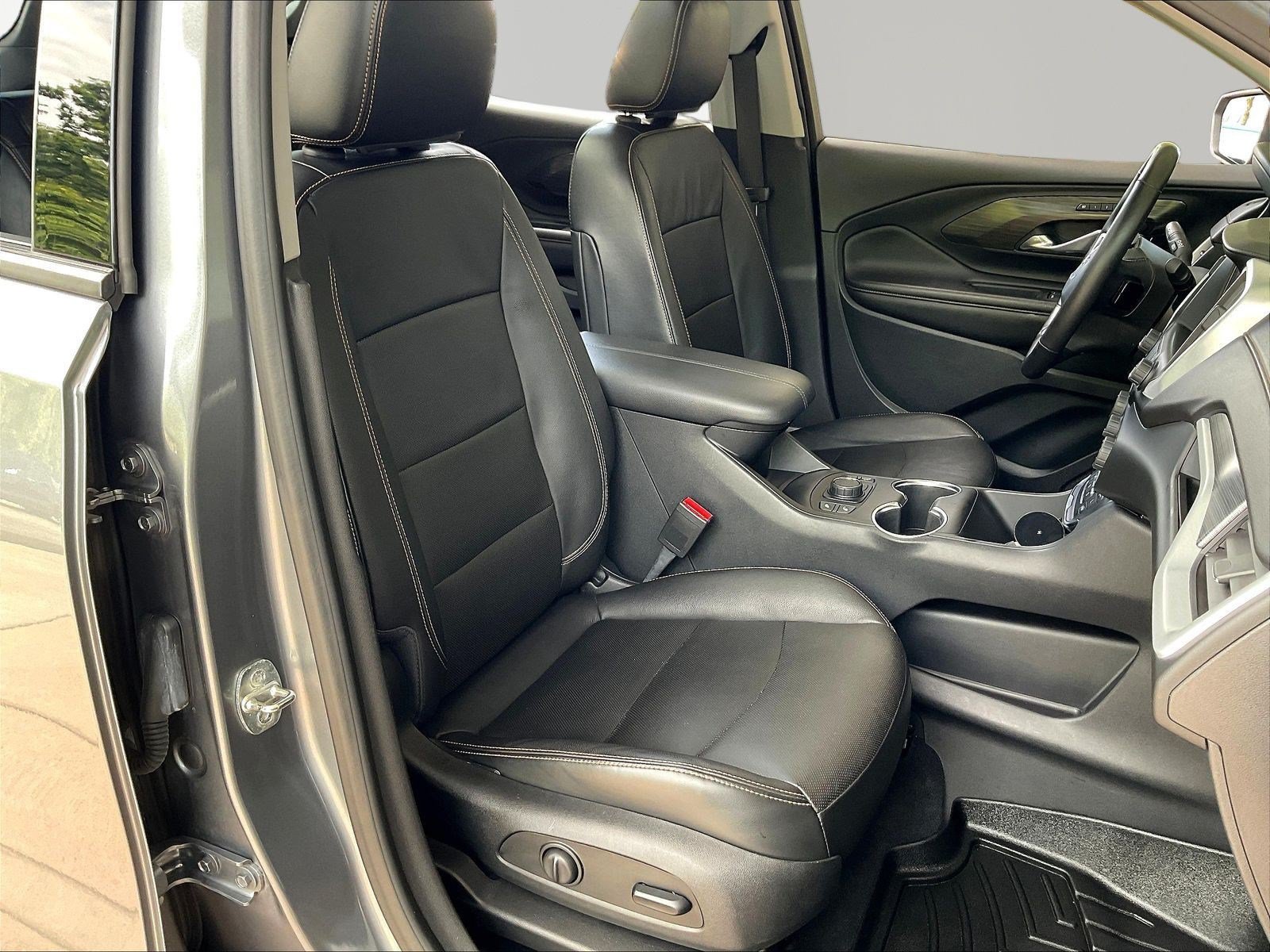 Used 2020 GMC Terrain SLT w/ Preferred Package FWD image 29