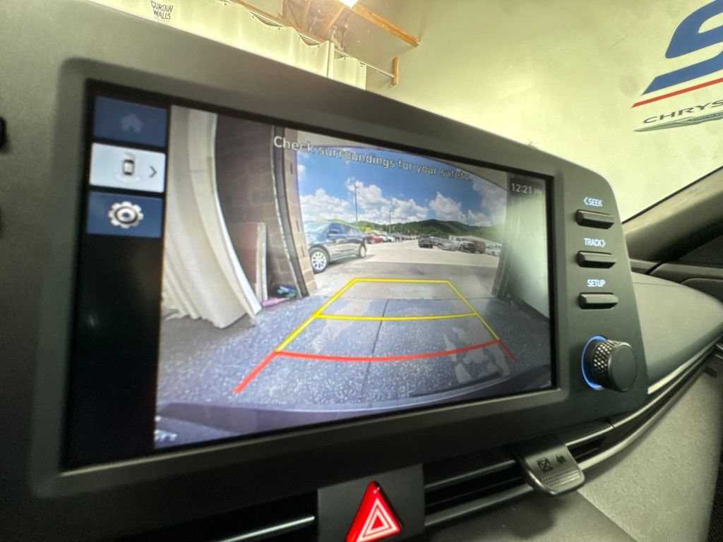 New 2026 Hyundai Elantra SEL Sport FWD image 22