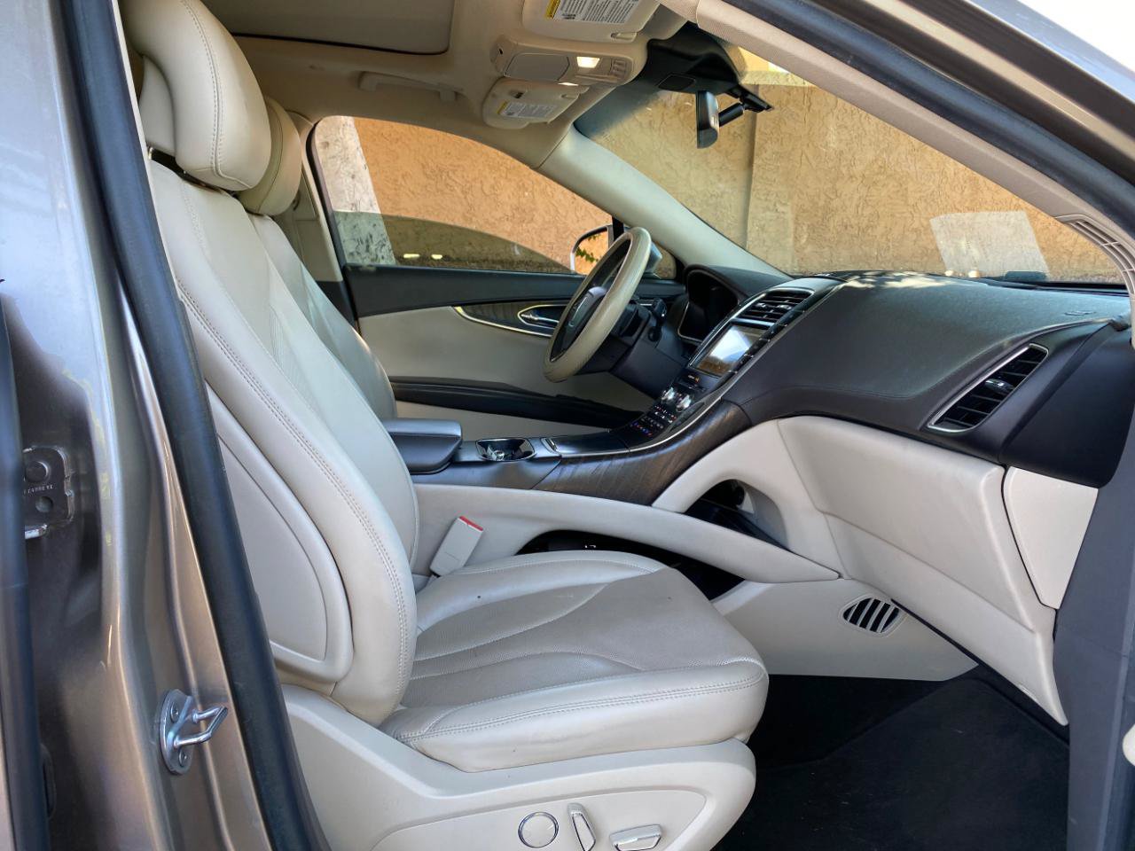 Used 2019 Lincoln Nautilus Reserve FWD image 56