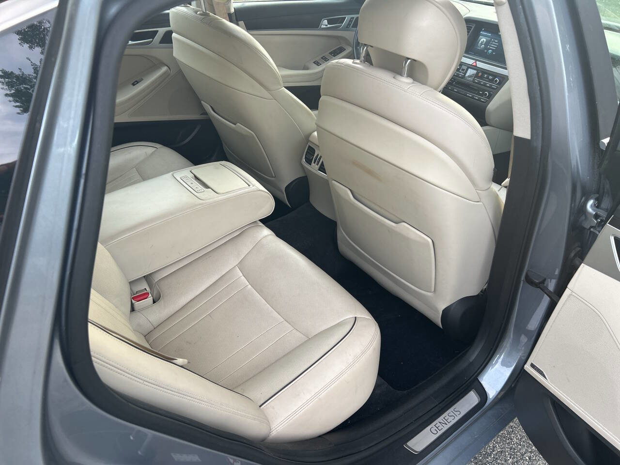 Used 2017 Genesis G80 3.8 w/ Option Group 03 image 25
