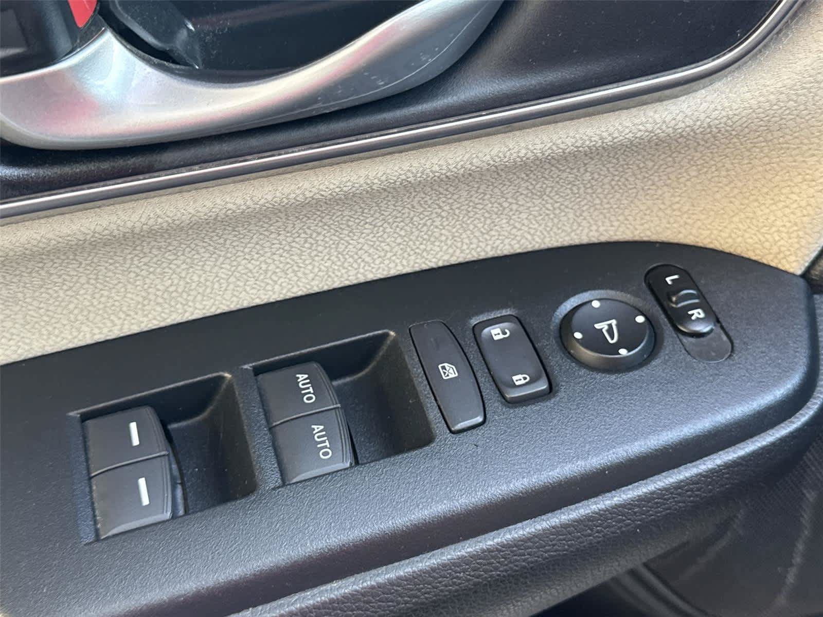 Used 2019 Honda CR-V EX image 21
