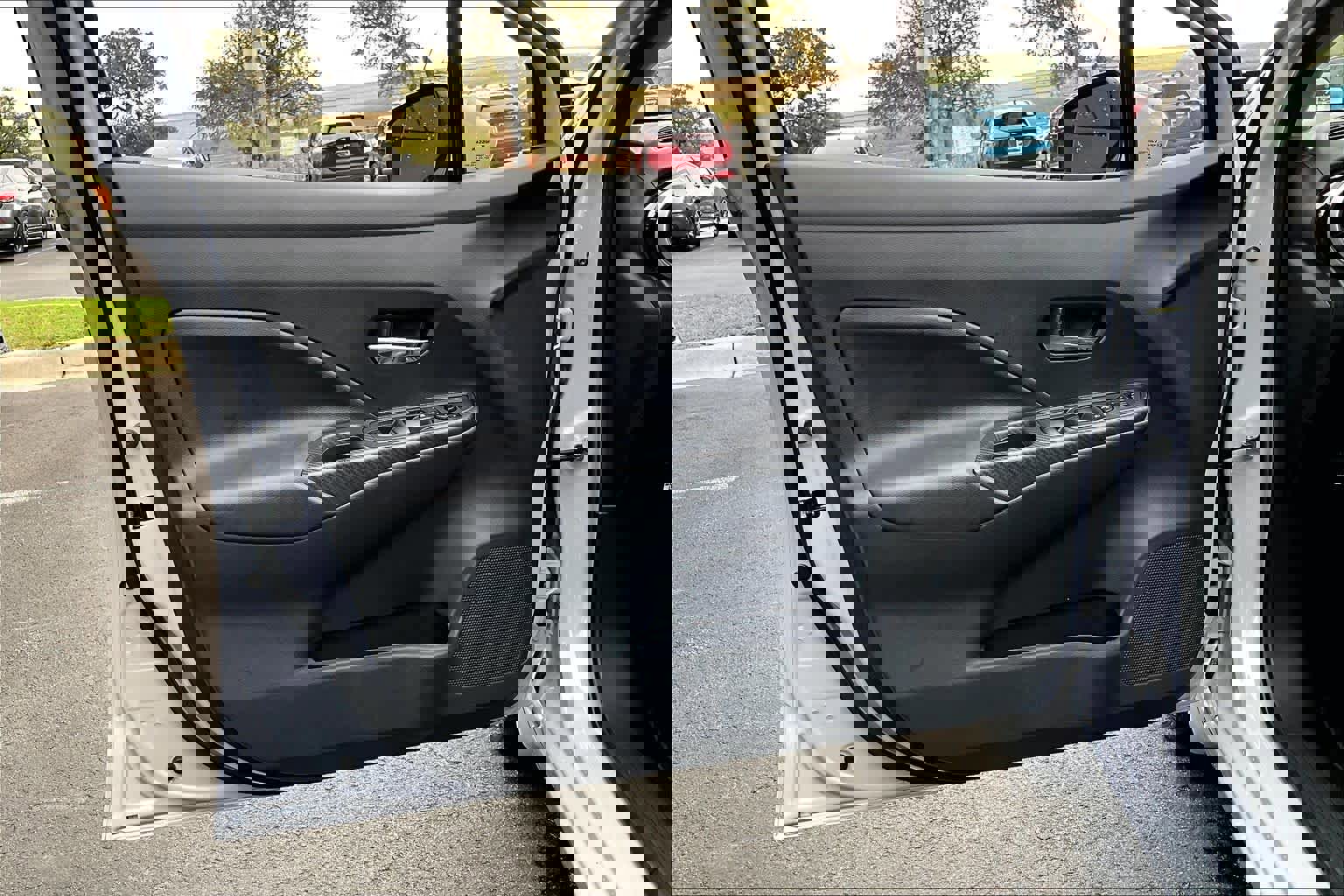 New 2025 Nissan Versa SV image 10