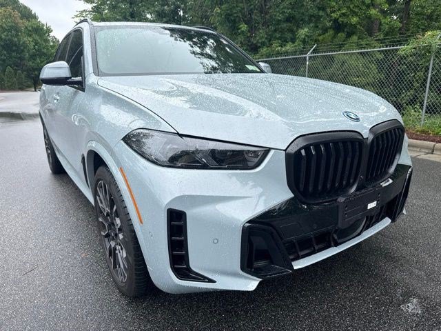 Used 2026 BMW X5 xDrive50e w/ M Sport Package AWD/4WD image 3