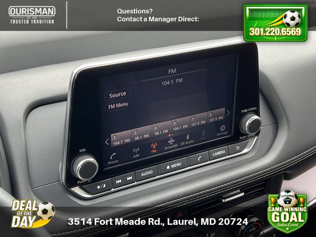 Used 2024 Nissan Rogue SV AWD/4WD image 11