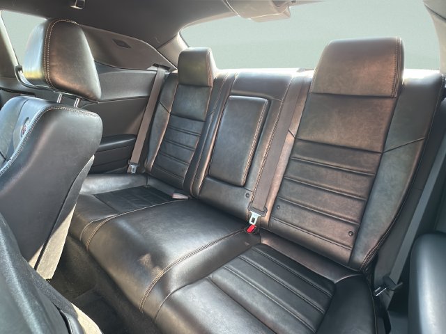 Used 2014 Dodge Challenger SXT RWD image 16