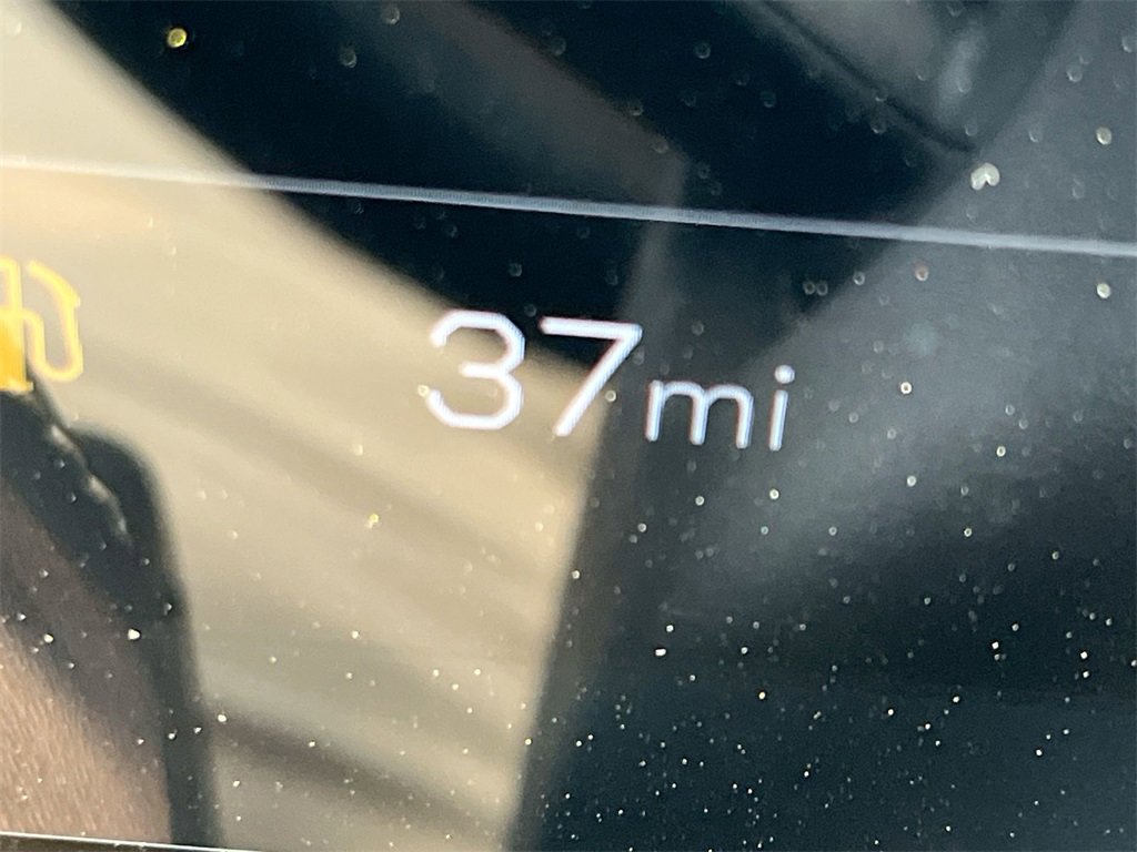 New 2025 GMC Yukon Elevation image 31