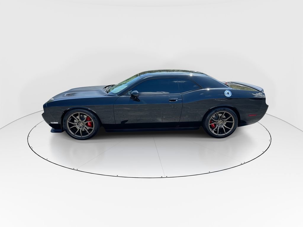 Used 2010 Dodge Challenger SRT8 RWD image 5