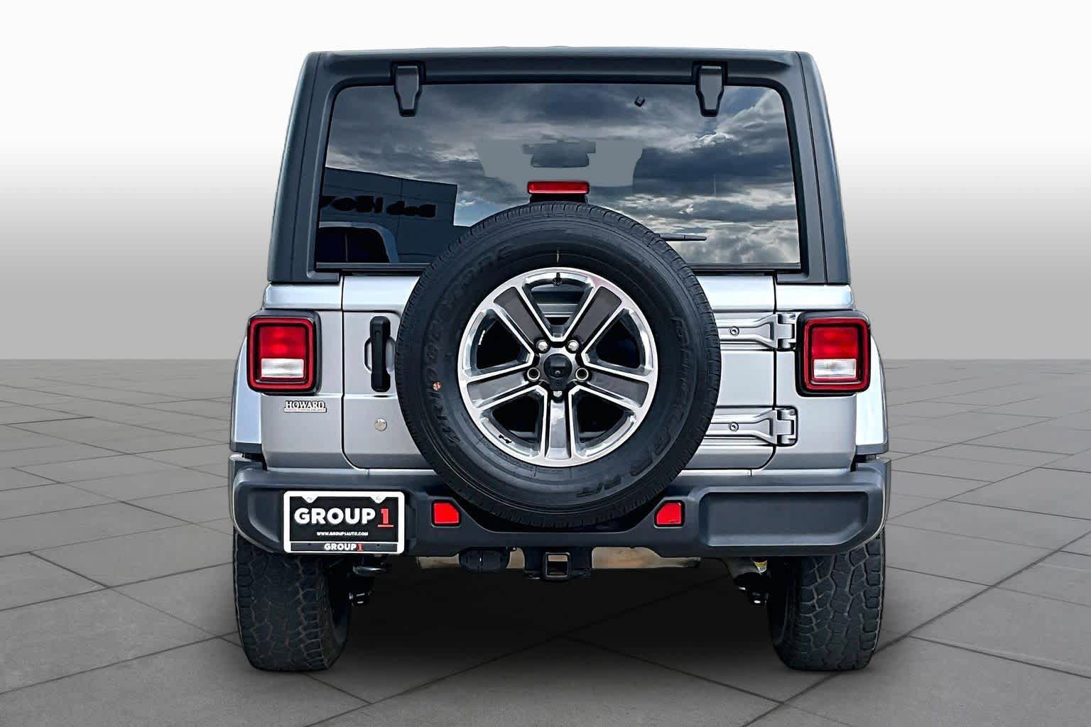 Used 2020 Jeep Wrangler Unlimited Sahara AWD/4WD image 5