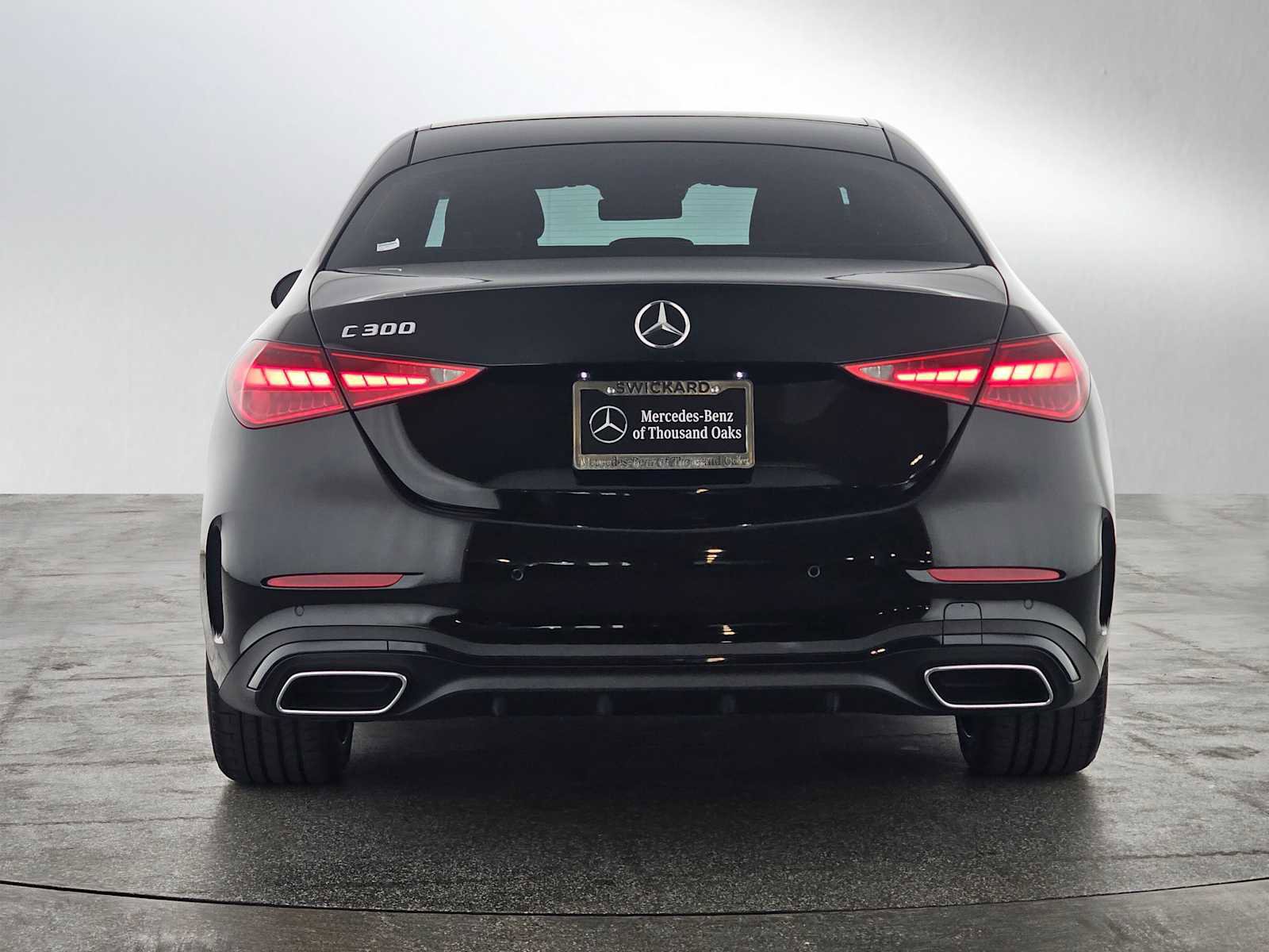 Used 2023 Mercedes-Benz C 300 Sedan image 4