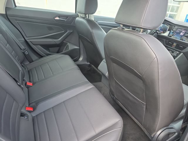Used 2024 Volkswagen Jetta SE FWD image 12