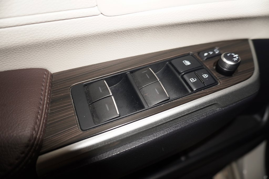 Used 2021 Toyota Sienna Platinum image 15