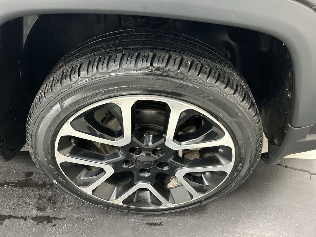 Used 2018 Jeep Compass Limited image 8