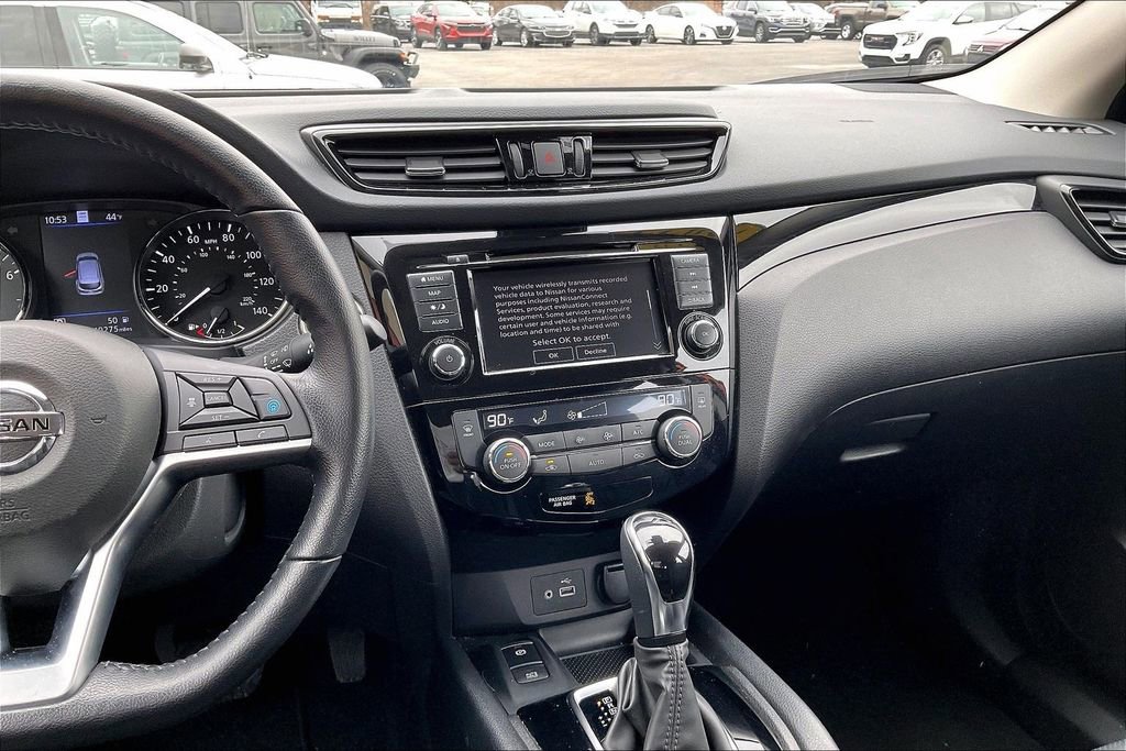 Used 2022 Nissan Rogue Sport SL image 6