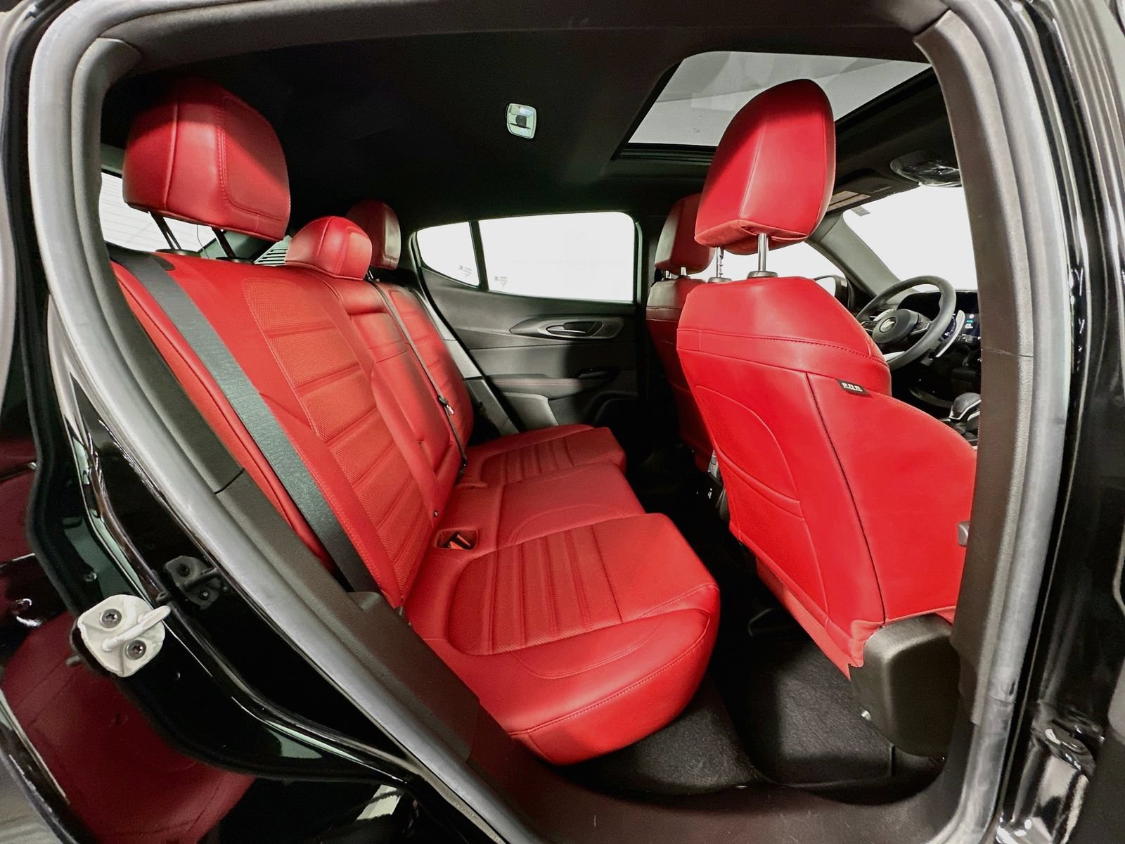 Used 2024 Dodge Hornet R/T Plus w/ R/T Blacktop Package AWD/4WD image 29